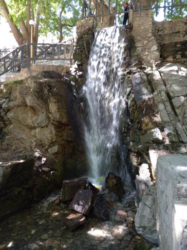 عکس آبشار درود