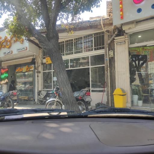 عکس نانوایی سنگکی صمدی