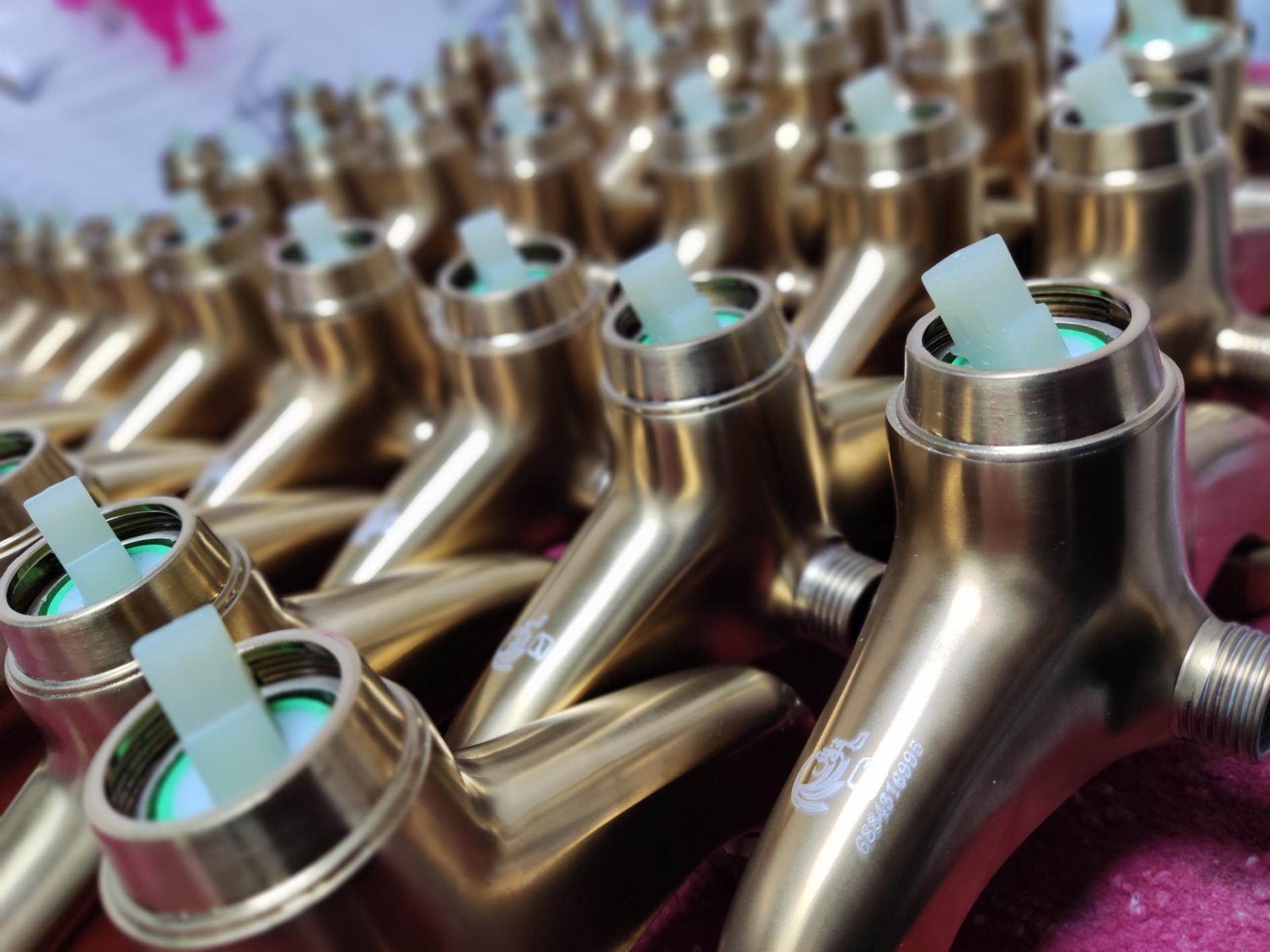 عکس شیر آلات دانوش(کاهی)