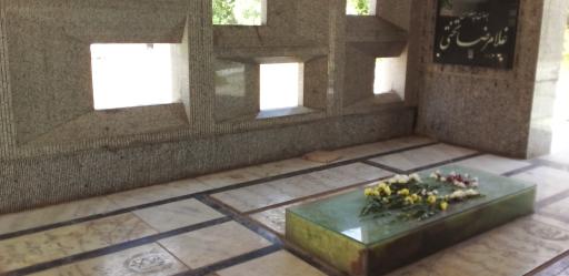 عکس آرامگاه جهان پهلوان تختی