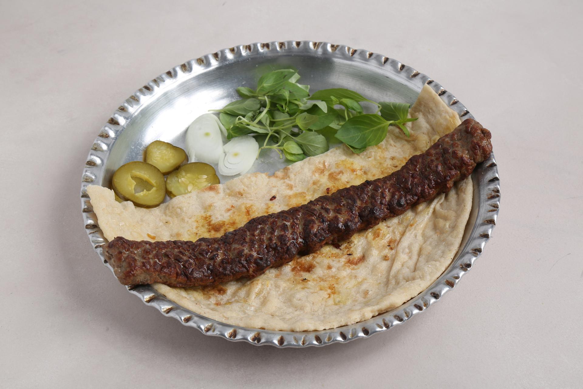 عکس کبابی شاندیز