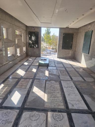 عکس آرامگاه جهان پهلوان تختی