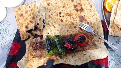 عکس نان داغ کباب داغ نیکو گفتار