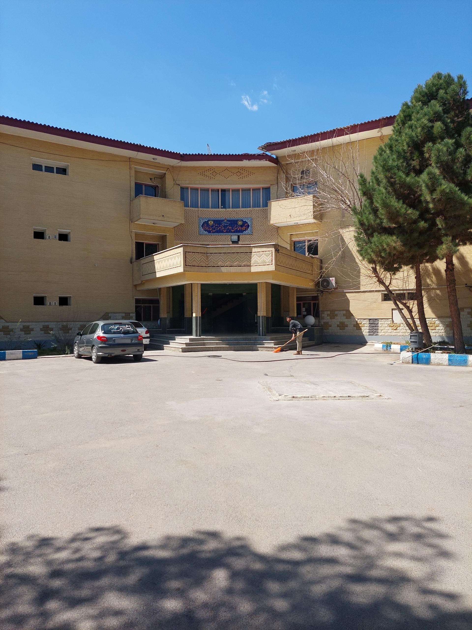 عکس مهمانسرای 22 بهمن