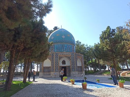عکس آرامگاه عطار نیشابوری