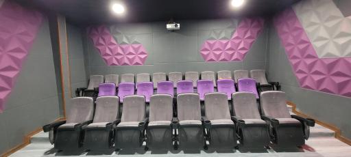 عکس پردیس سینمایی مهر گنبد