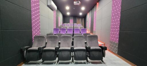 عکس پردیس سینمایی مهر گنبد