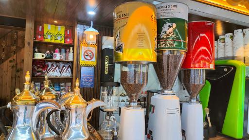 عکس کافی‌شاپ کافمون