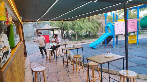 عکس کافی‌شاپ کافمون