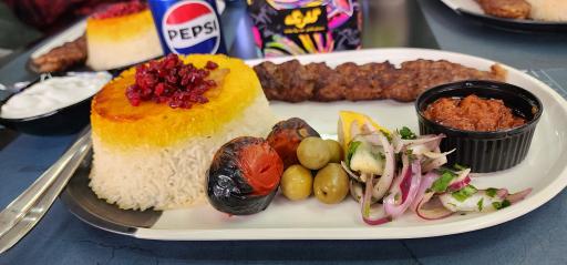 عکس رستوران حسین عبدالله اردکان