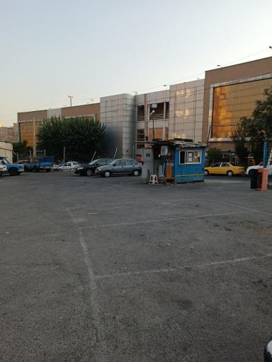 عکس پارکینگ صحرایی