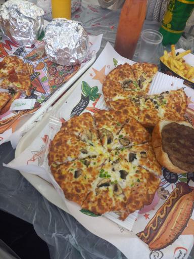 عکس پیتزا طهران پیانو