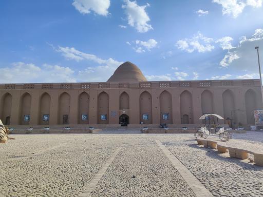 عکس یخچال خشتی میبد