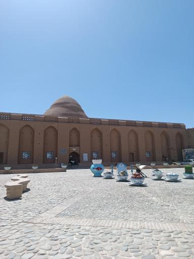 عکس یخچال خشتی میبد