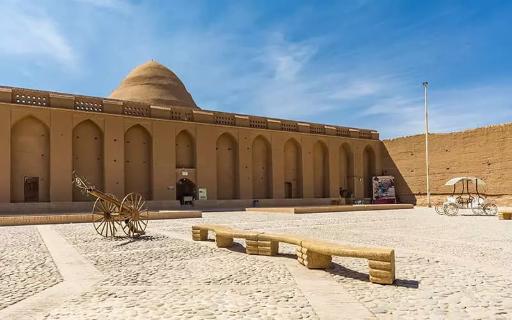 عکس یخچال خشتی میبد