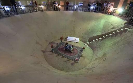 عکس یخچال خشتی میبد