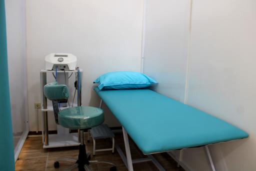 عکس فیزیوتراپی نرگس ایمانی