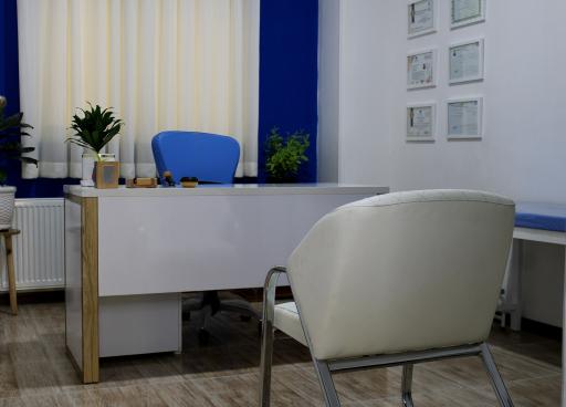 عکس فیزیوتراپی نرگس ایمانی