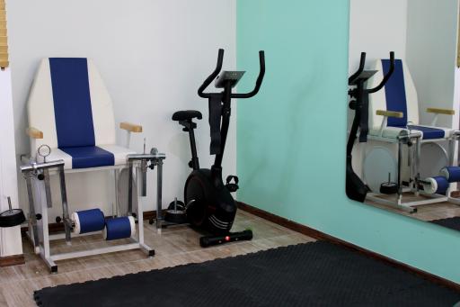 عکس فیزیوتراپی نرگس ایمانی