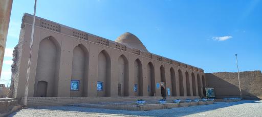 عکس یخچال خشتی میبد