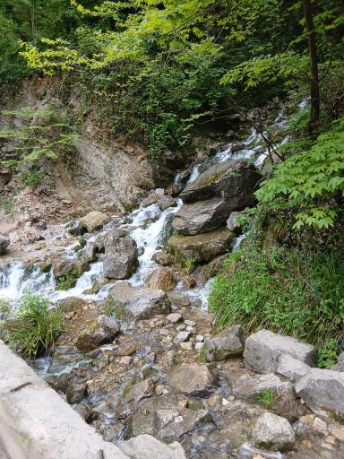 عکس آبشار آب پری