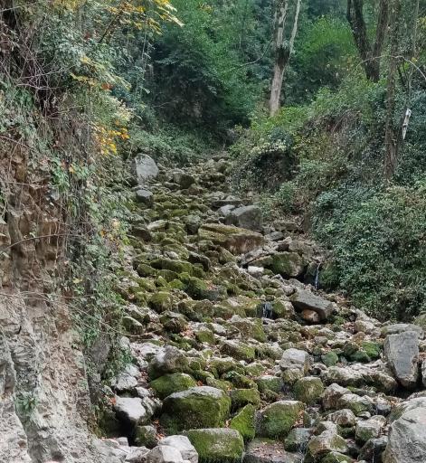 عکس آبشار آب پری