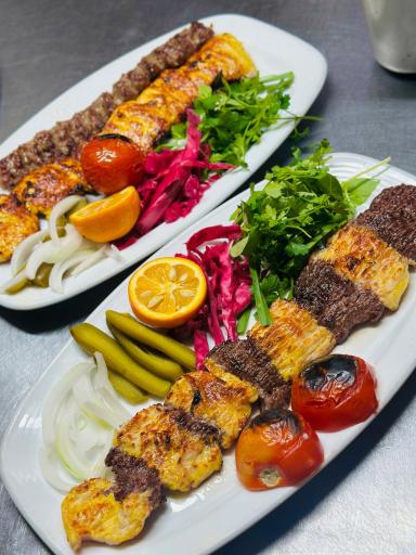 عکس رستوران شقایق