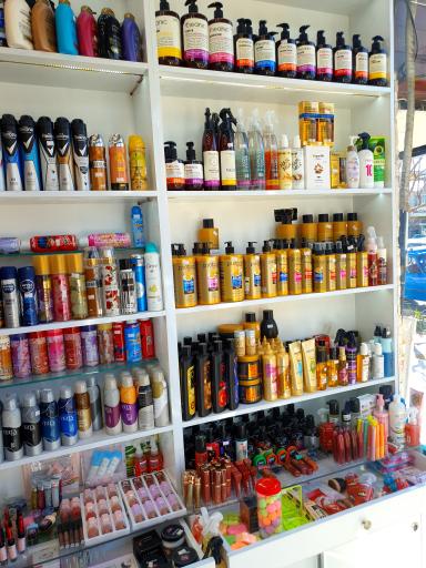 عکس فروشگاه آرایشی ماهرو
