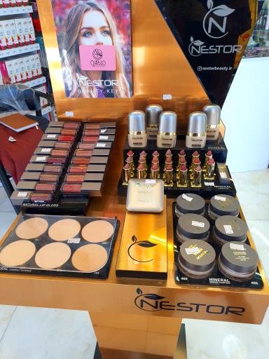 عکس فروشگاه آرایشی ماهرو