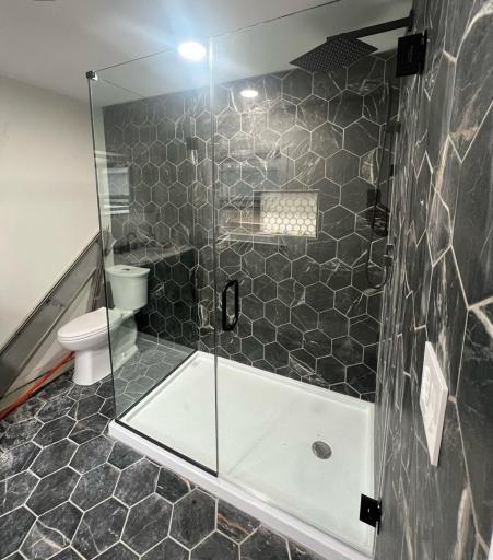 عکس شیشه بری وقاب سازی