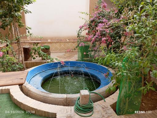 عکس هتل سنتی شاخه نبات