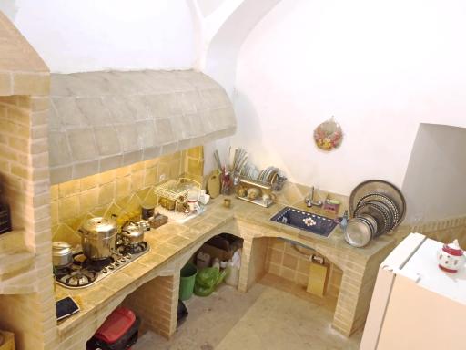 عکس هتل سنتی شاخه نبات