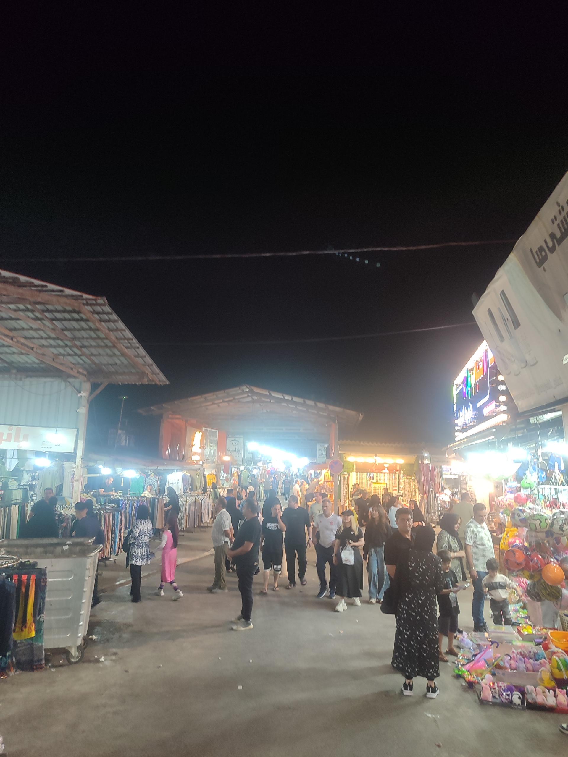 عکس بازار بزرگ رویان (بازار روسها)