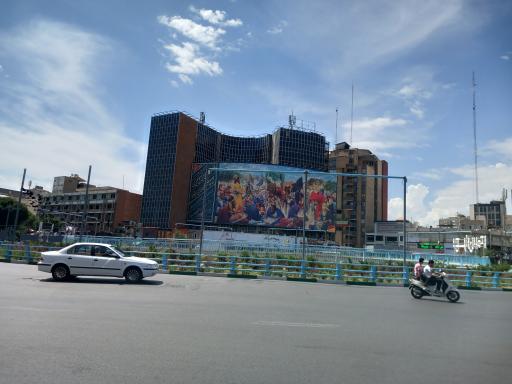 عکس میدان ولیعصر