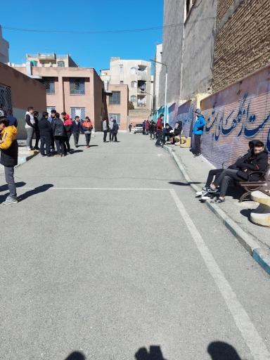 دبیرستان پسرانه بادامچی