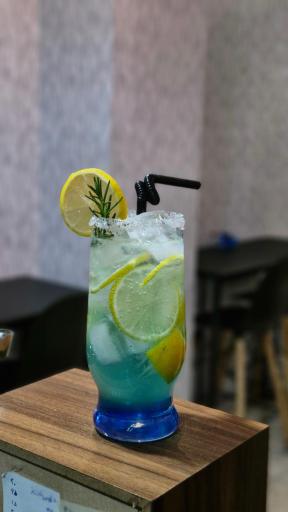 عکس کافه چَکاد