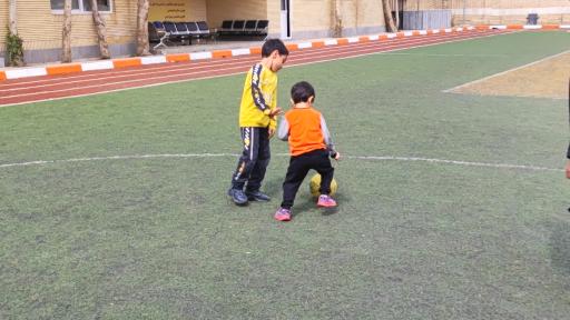 عکس زمین بازی کودکان بانک ملی