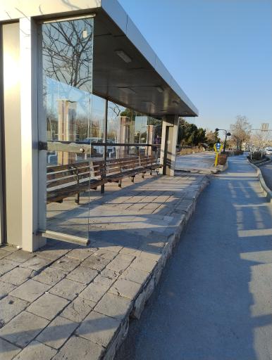 عکس ایستگاه اتوبوس دانشگاه فردوسی