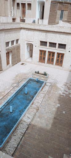 عکس دانشکده هنر و معماری یزد