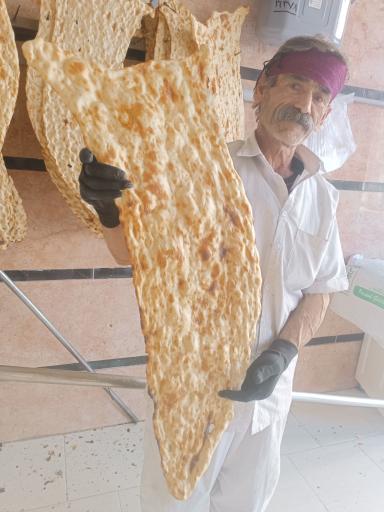 عکس سنگکی سنتی دکتر نان