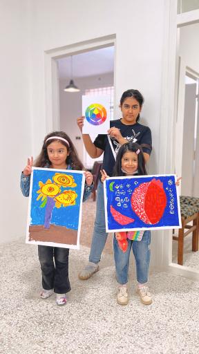 عکس استودیو هنری باغچه