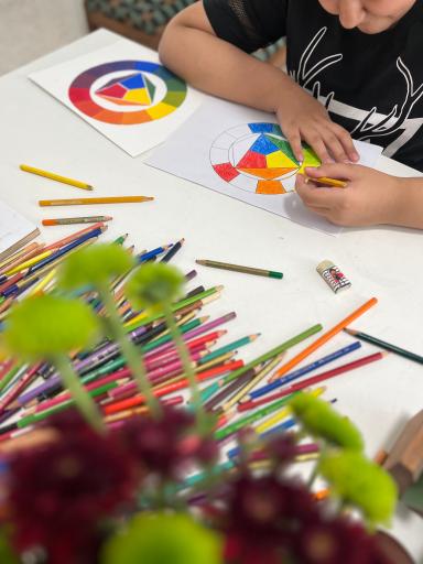 عکس استودیو هنری باغچه