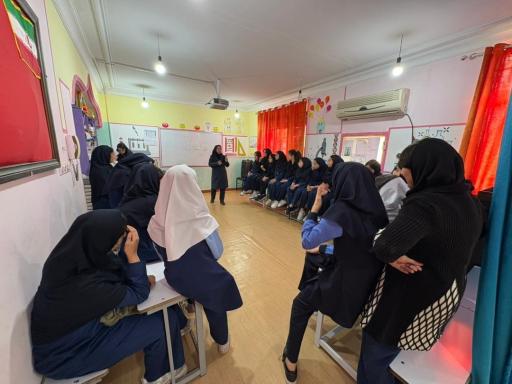 عکس پیش دبستانی و دبستان دخترانه قلمستان