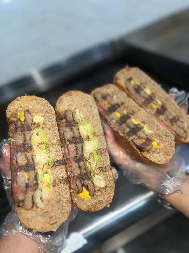 عکس فست فود ارگانیک ساویس پلاس وکیل