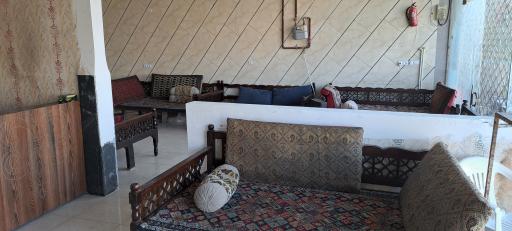 عکس سفره خانه رنگین کمان