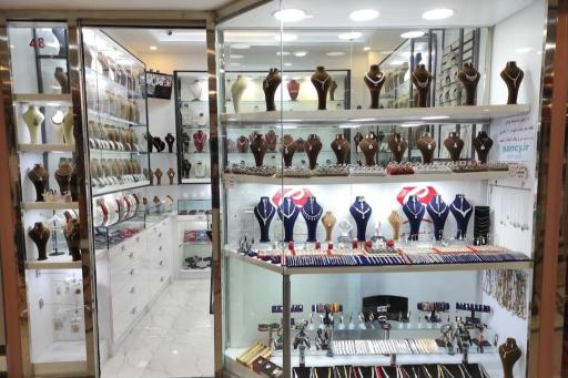 عکس فروشگاه سَنسی 