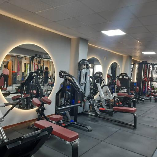 عکس کارخانه دستگاه بدنسازی آسمان فیتنس