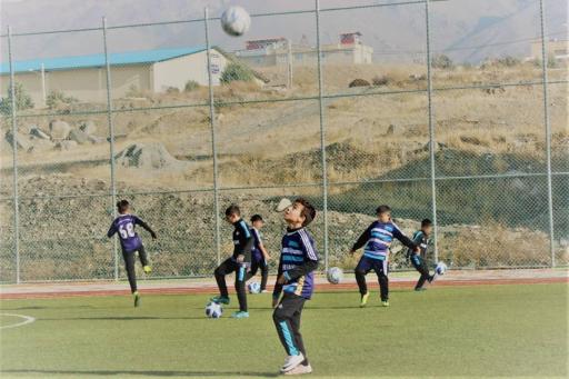 عکس چمن مصنوعی فوتبال درفک