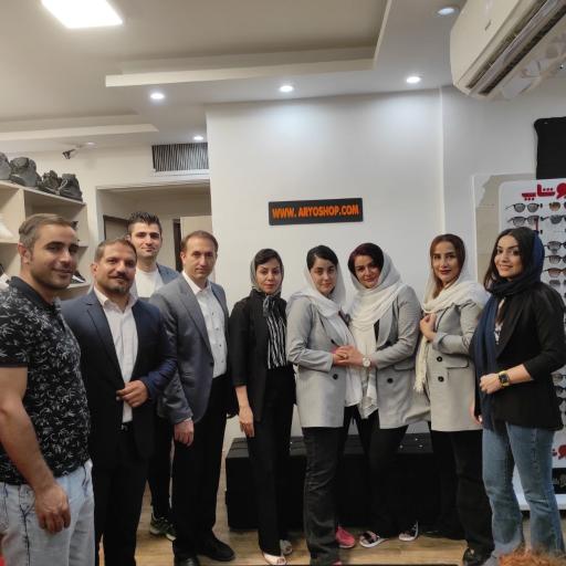 عکس فروشگاه کفش و صندل اورجینال آریوشاپ