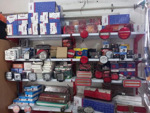 عکس فروشگاه لوکس و تزیینات علی